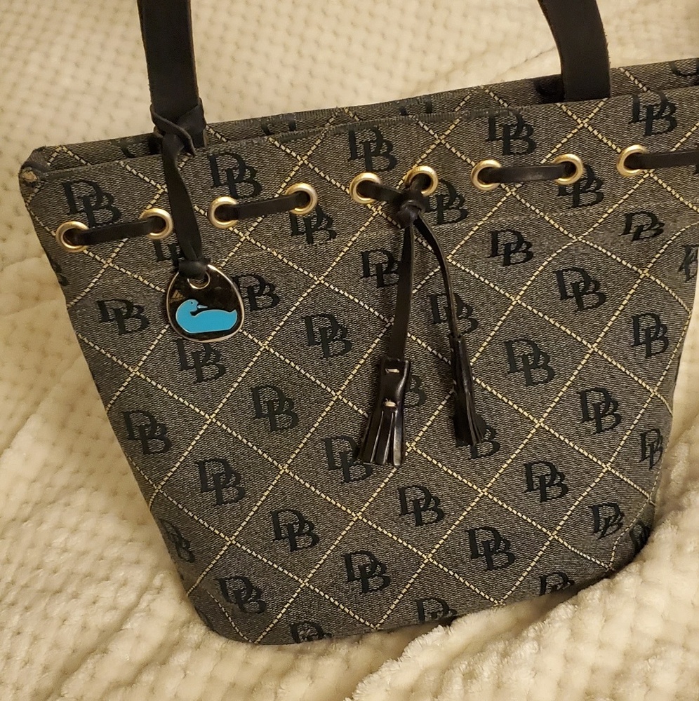 Dooney & Bourke bag